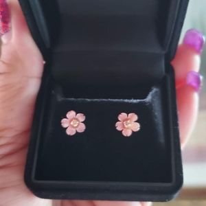 PINK 18k YG Cherry Blossom  SAKURA MOTHER OF PEARL Earring w/ Diamond